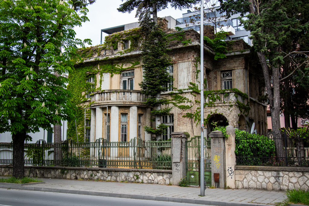 Жилищна сграда, Варна, бул. "Приморски" №127