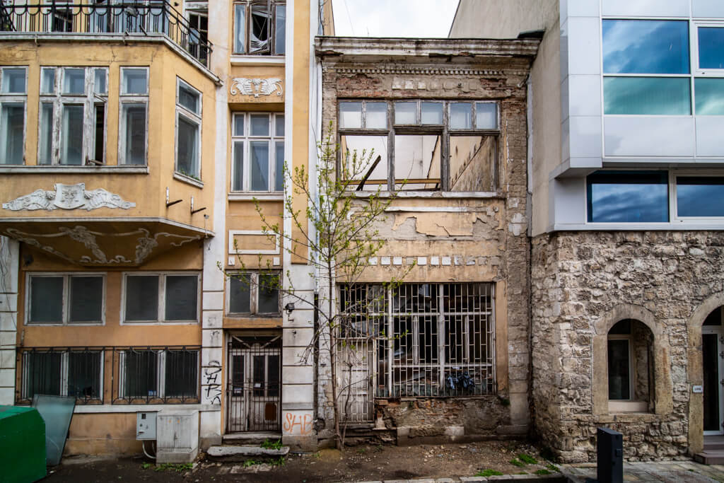 Търговска сграда, Варна, ул. "Генуа" №5