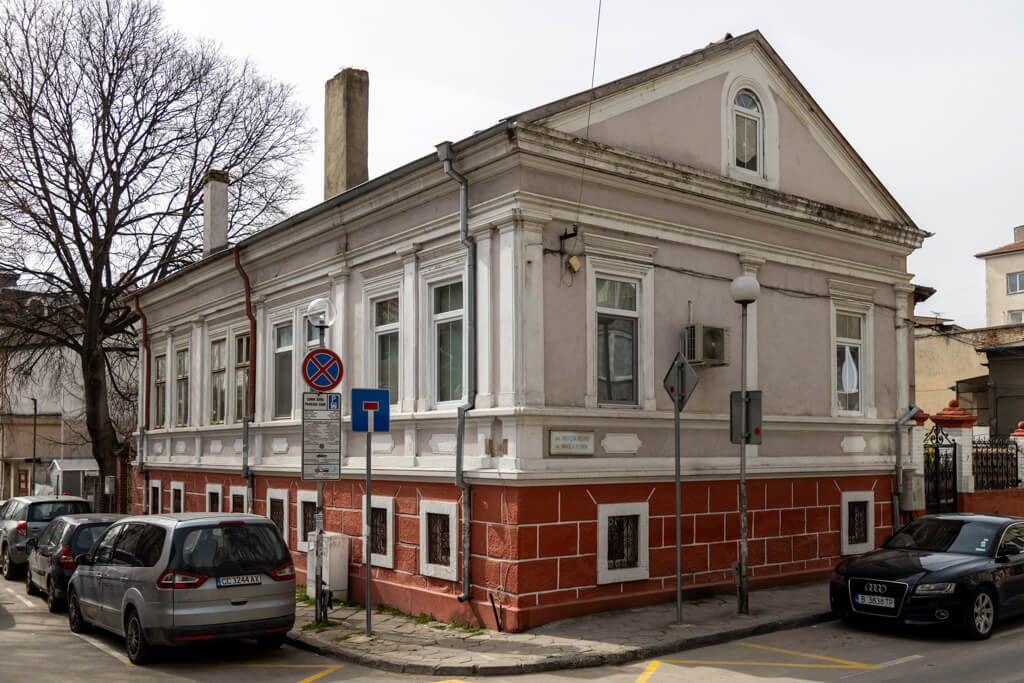 Жилищна сграда, Варна, ул. "Георги Живков" №5