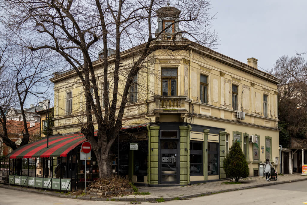 Жилищна сграда, Варна, ул. "Драгоман" №37