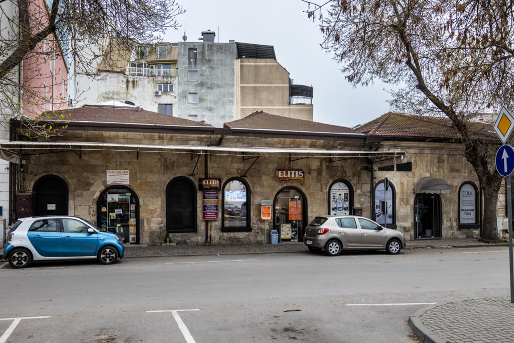 Търговска сграда, Варна, ул. "Цариброд" №31, 31А