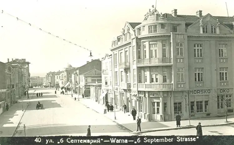 Архивна снимка ~ 1930г. - изт.: http://digitallibrary.libvar.bg/