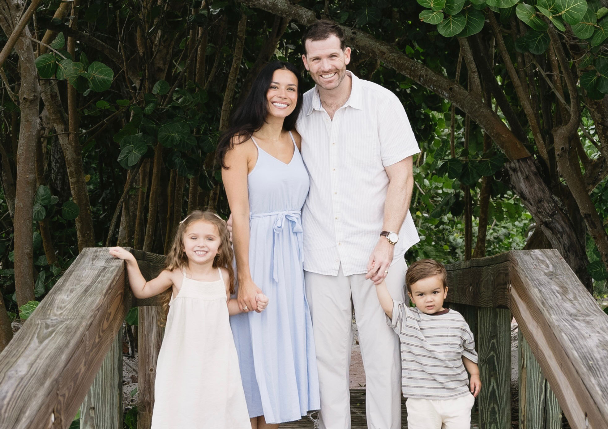 Photo of Grady and Cristina Scott at the beach
