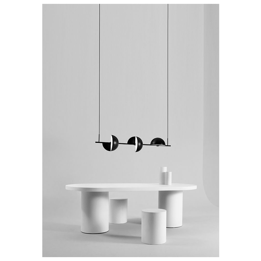 Part of the Trapeze collection the Oblure Triplette, is a tr