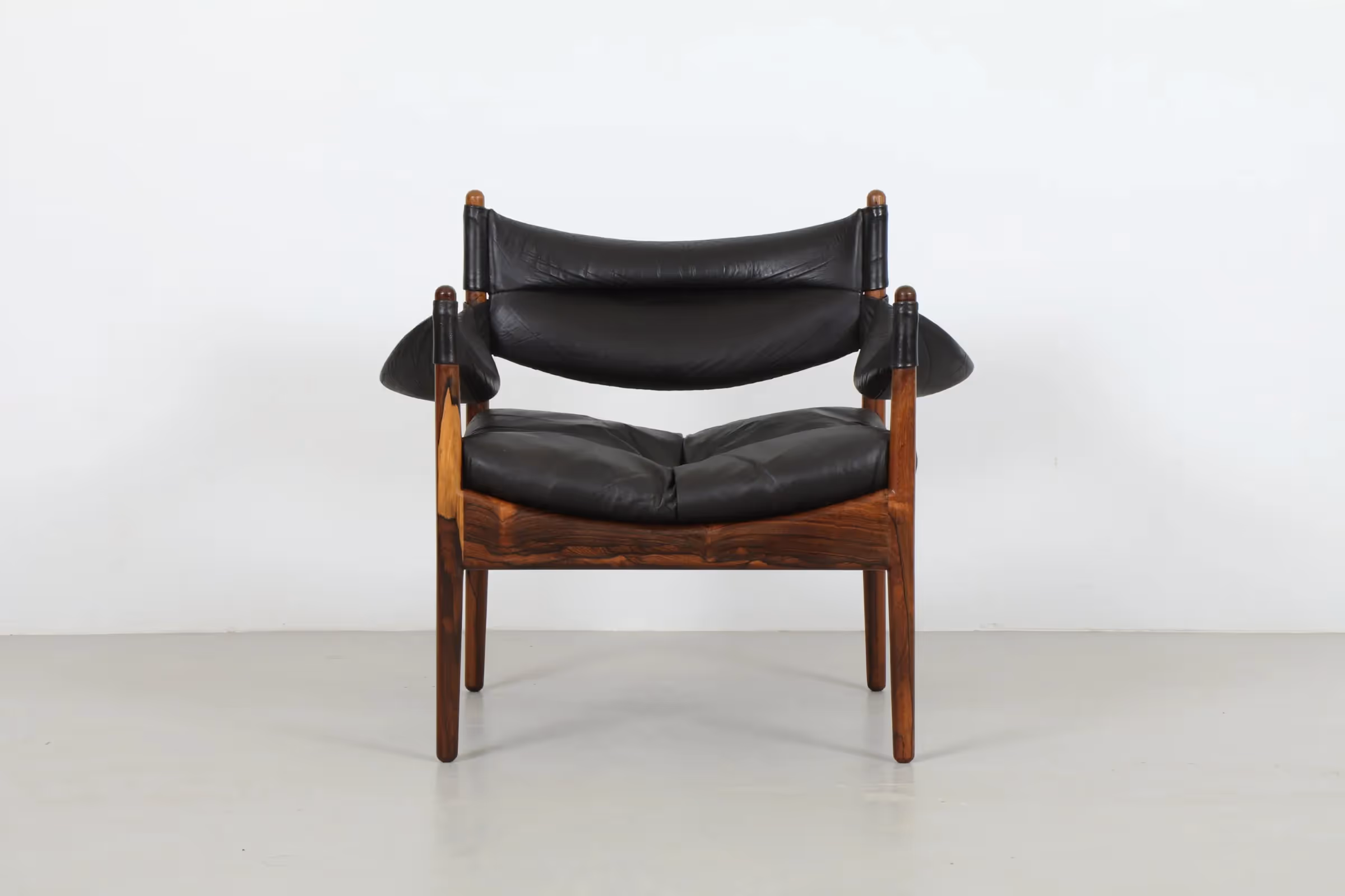 Kristian Vedel’s Birds Migrate to Good Form