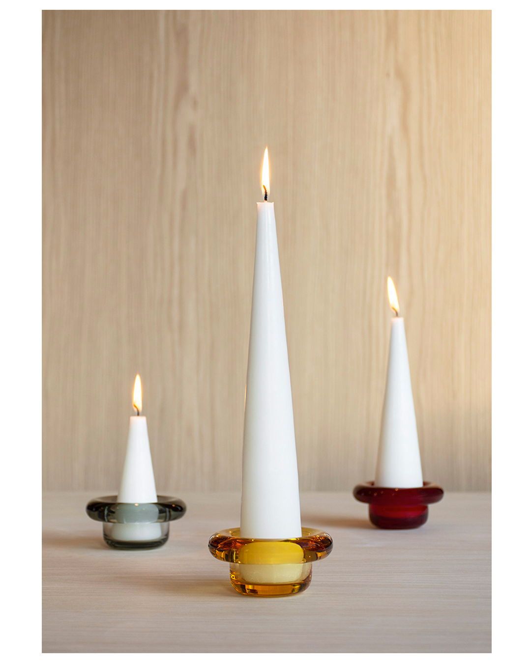 Sirkel (Norwegian for circle) is a tealight votive that play