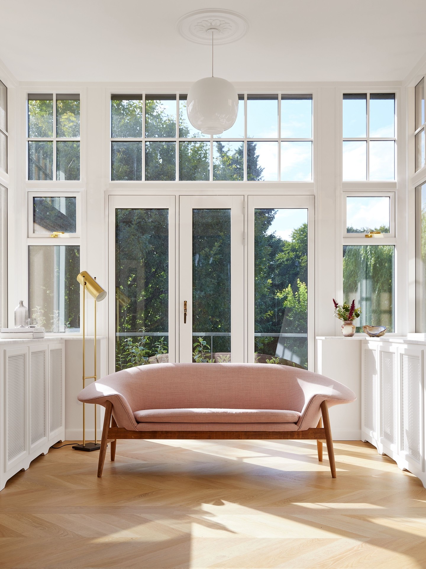 Hans Olsen’s unique Fried Egg is rooted in 1950s Danish Mode