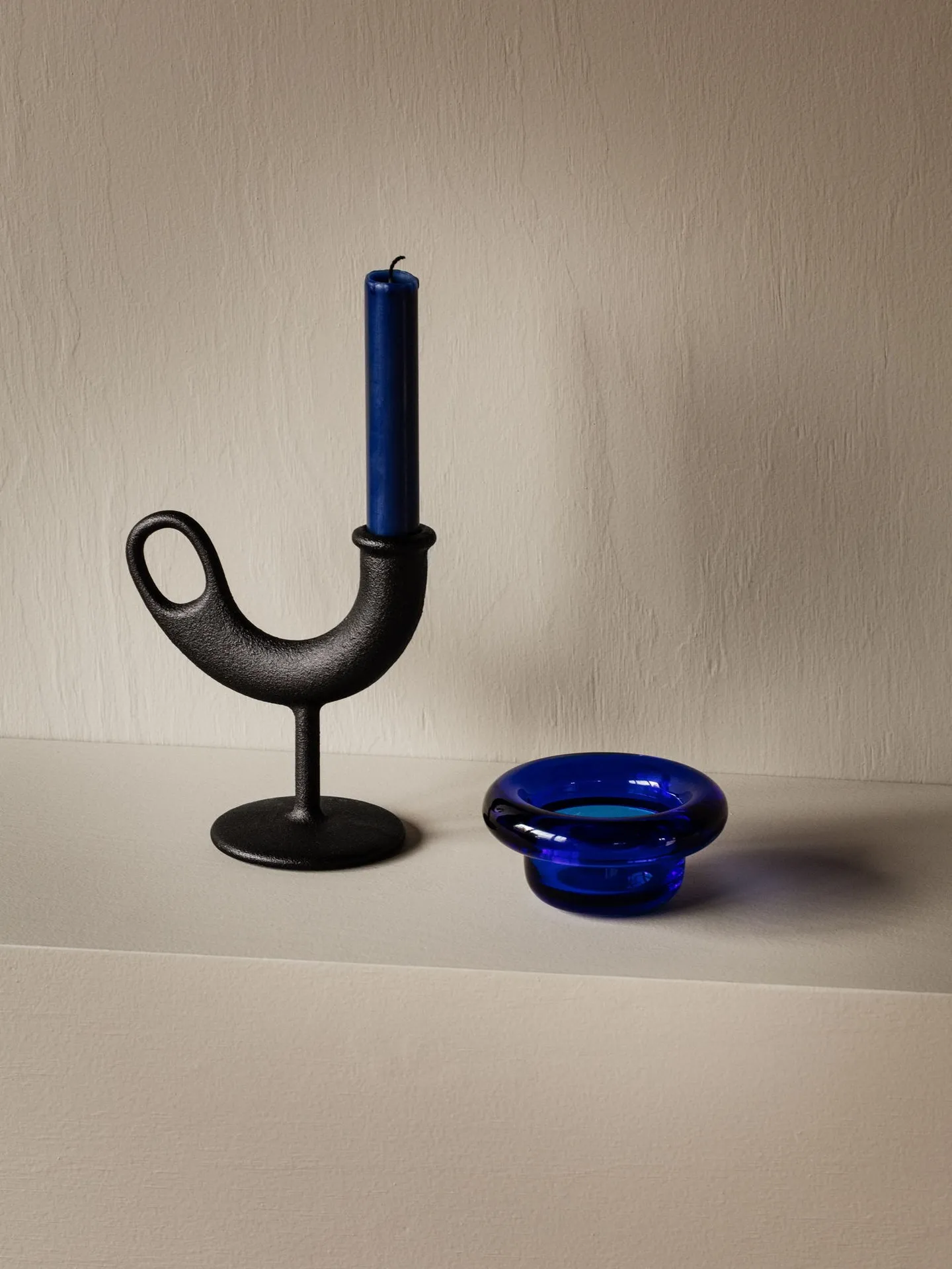 Sirkel (Norwegian for circle) is a tealight votive by design