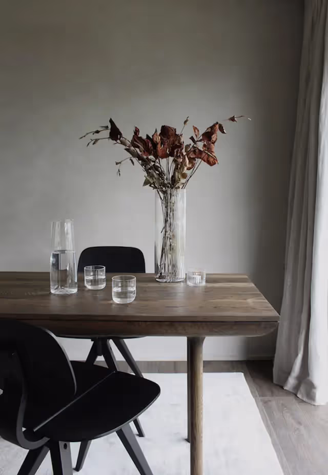 Zaha Hadid Design sculptural glass vase at GOOD FORM