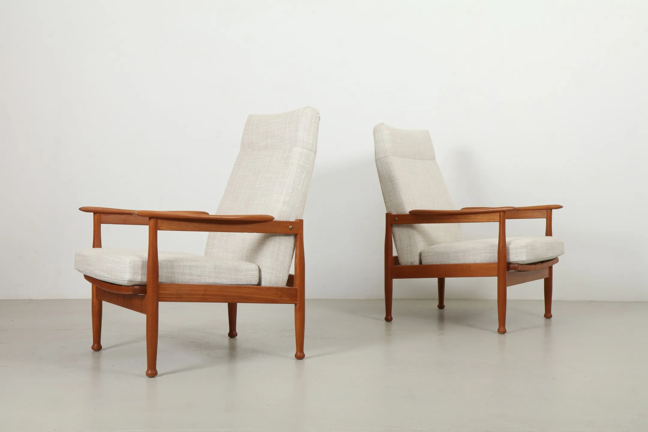 Pair of Handsome Fejer & Pamphilon 'Manhattan' Armchairs by Guy Rogers
