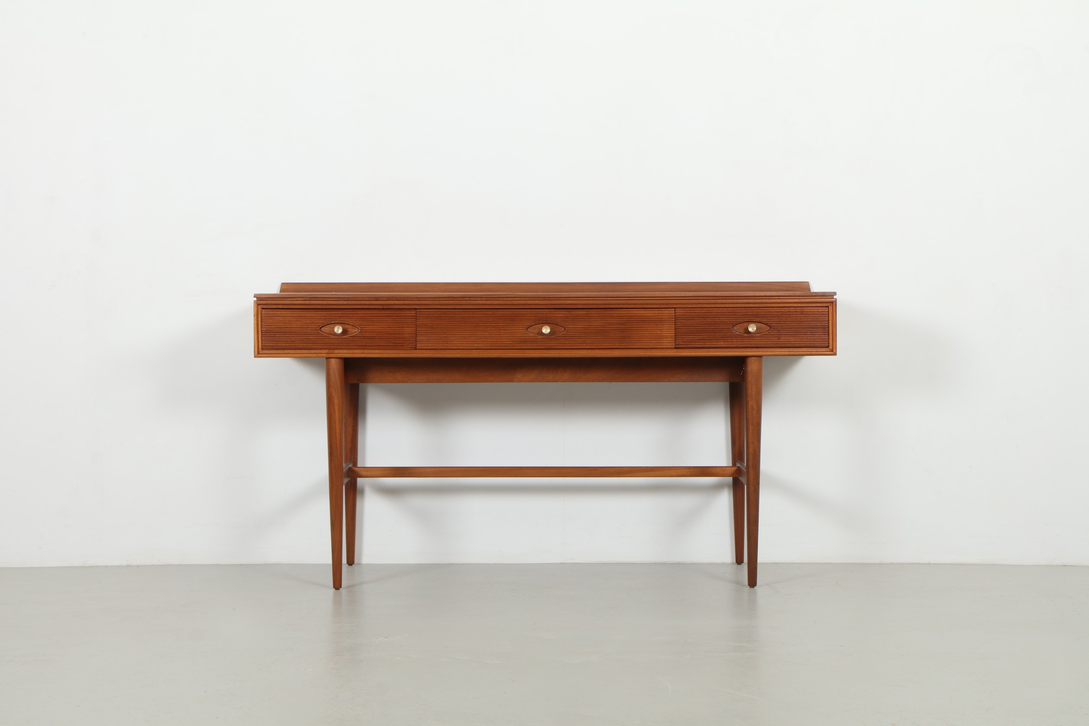 Stunning Robert Heritage 'Salisbury' Console by Archie Shine