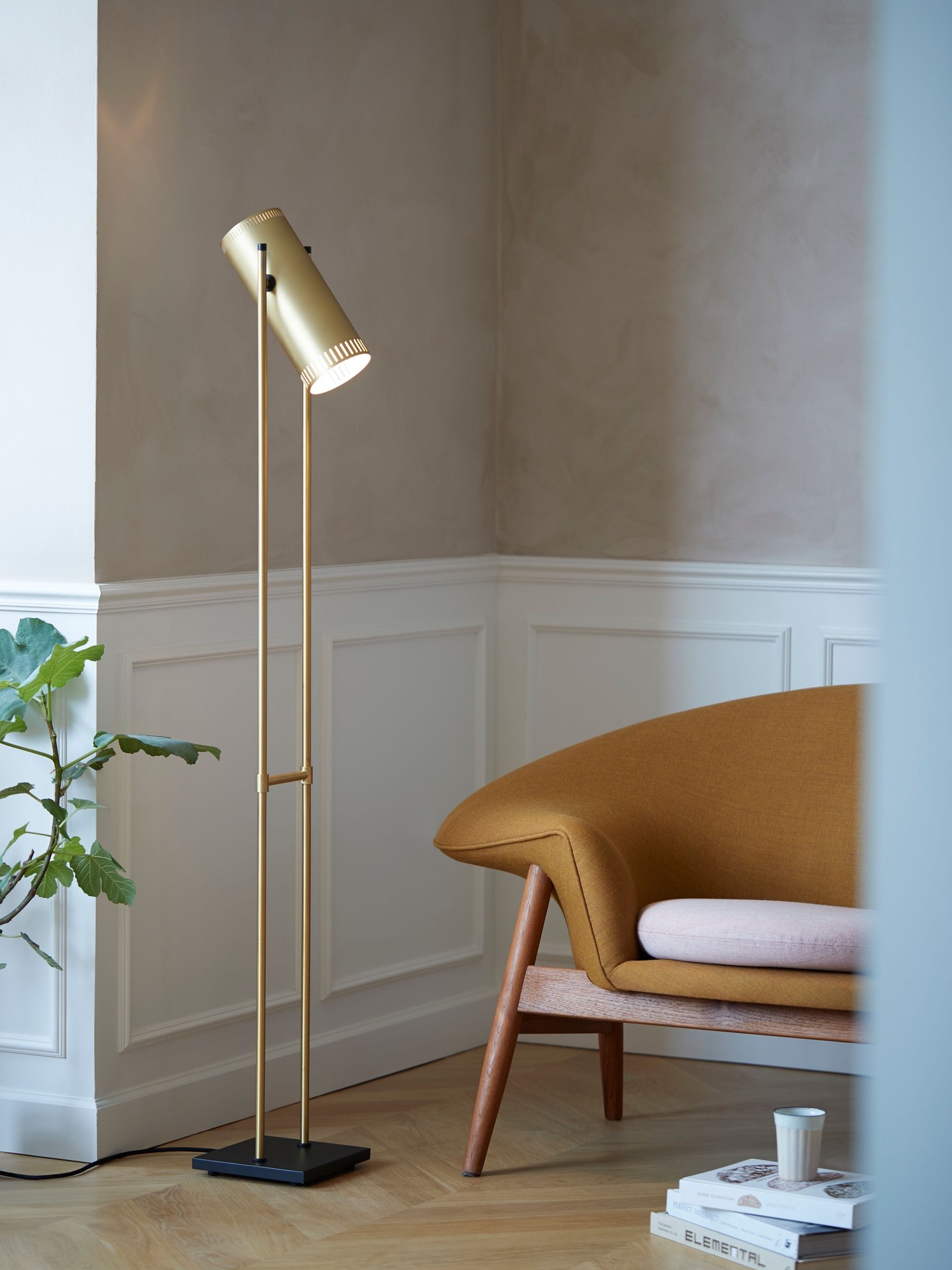 The Trombone series was designed in 1966 by the renowned Dan