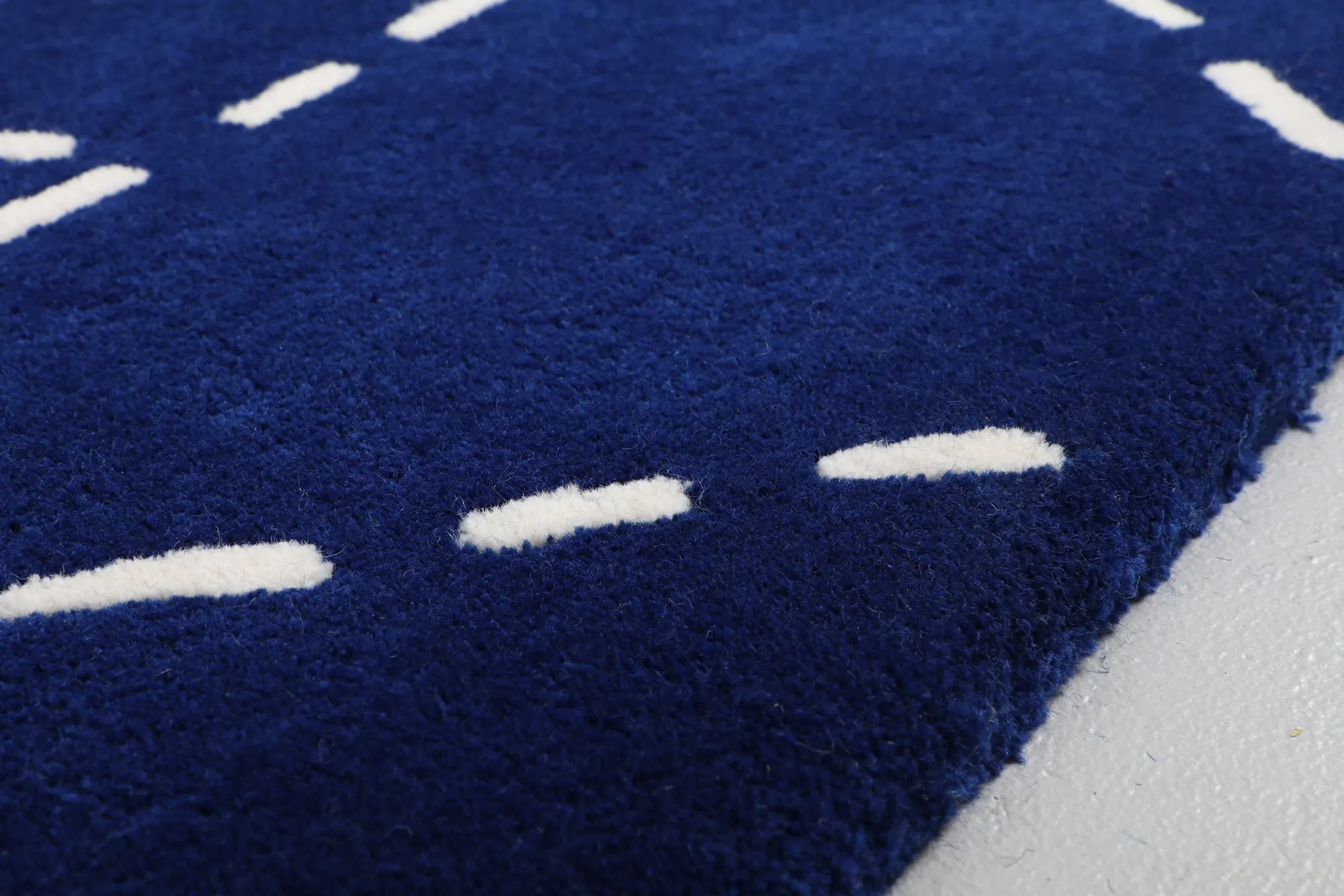 Dilana: The Art of Rug Making