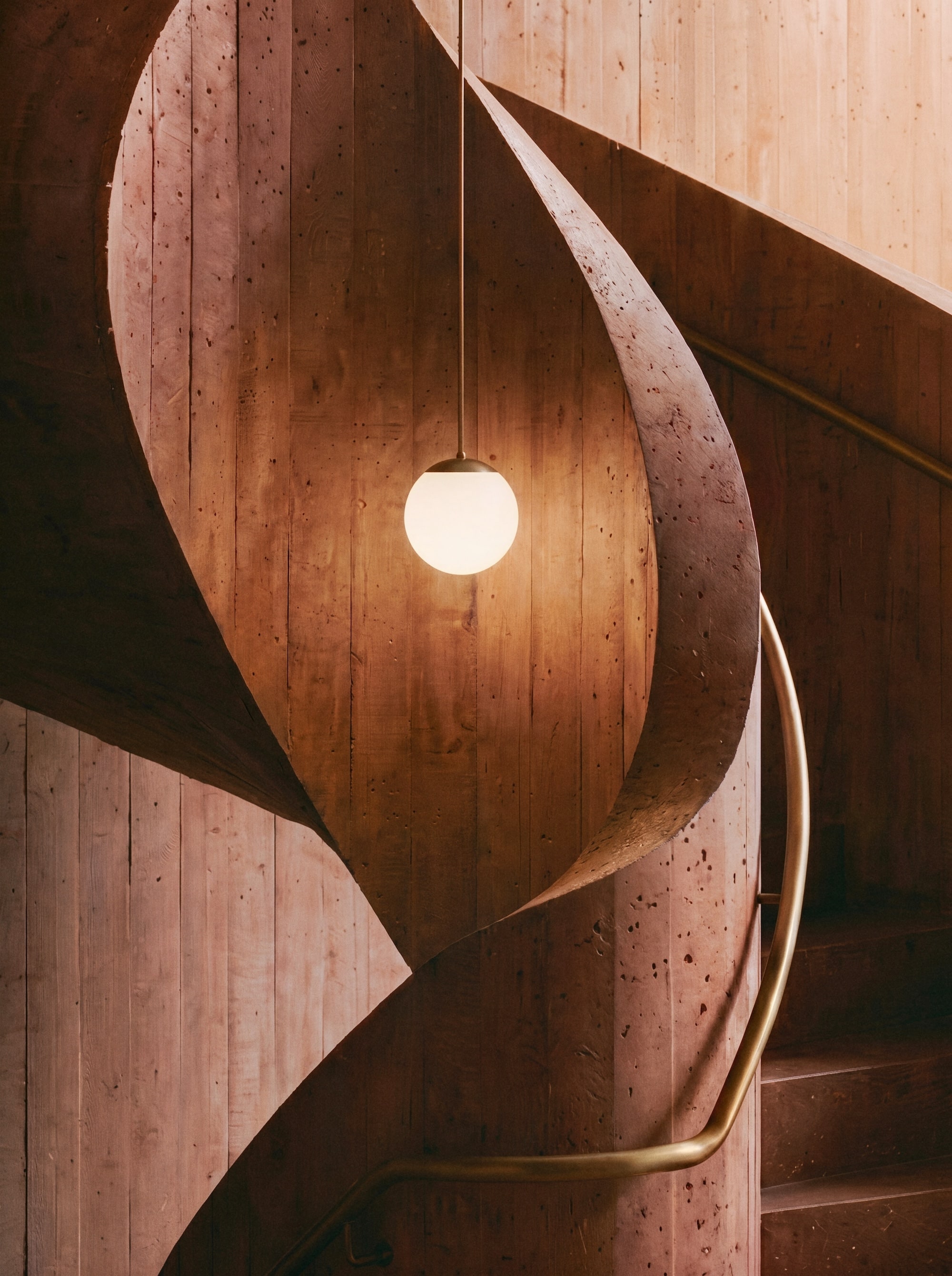Astep Model 2095: A Cascade of Light