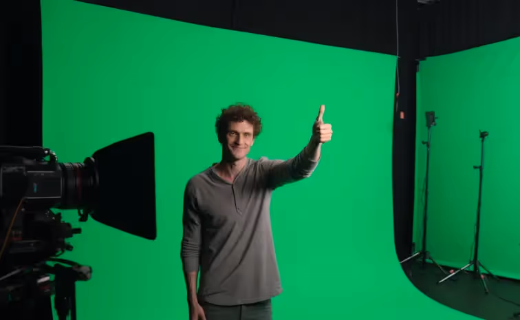 Integrating 3D with Live Footage in Cinema 4D: Workflows and Applications in Content Creation