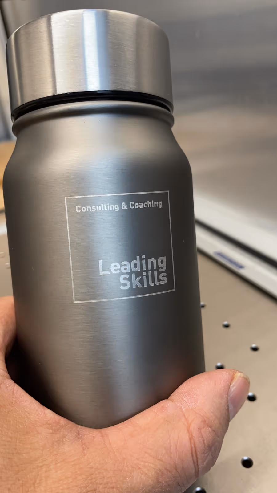 Thermos graviert mit Firmenlogo