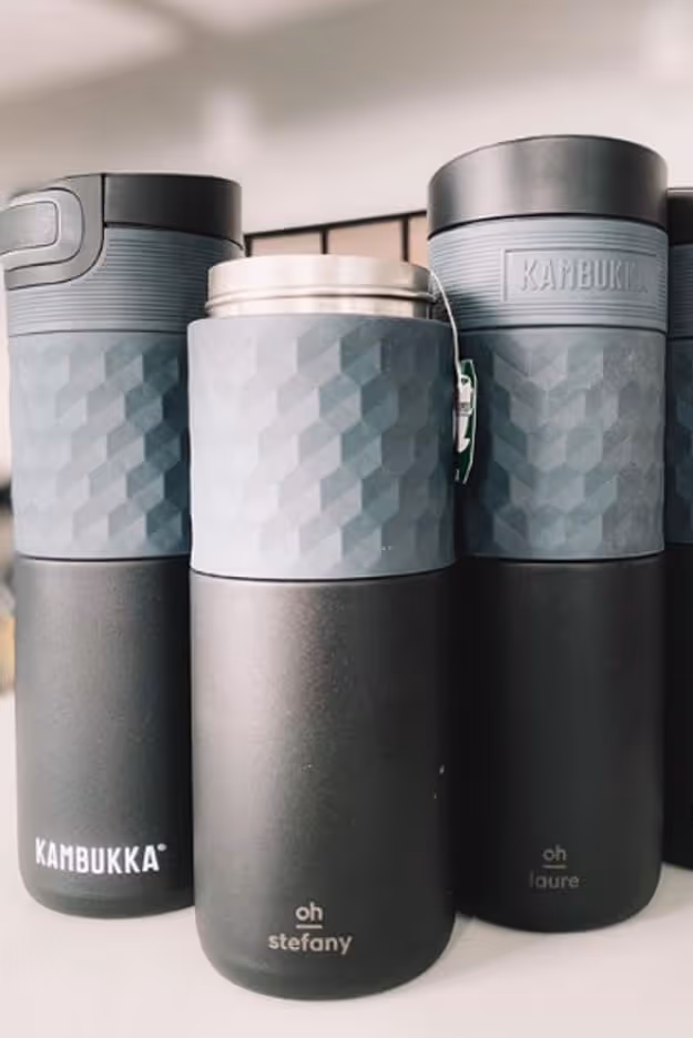 Emsa Flasche graviert bluDrop schwarz mit Lasergravur Kundenlogo