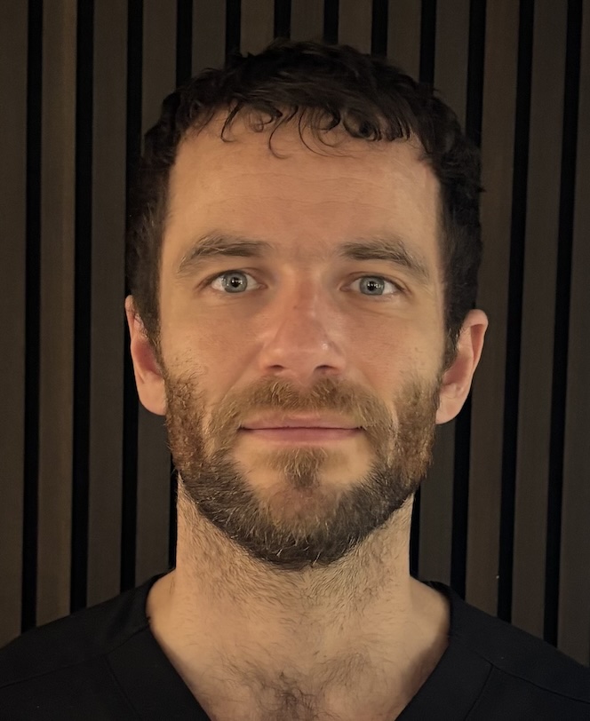 A picture of Dr Benjamin Stringer