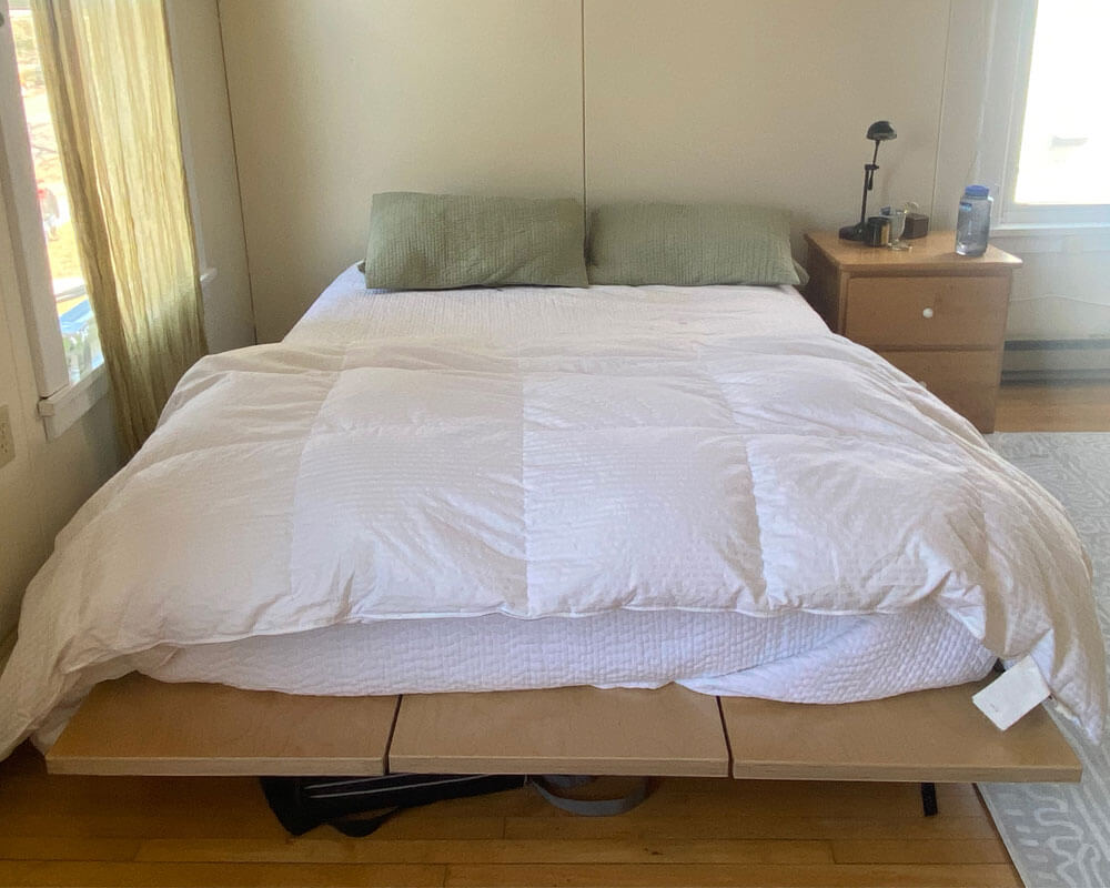The Floyd Bed in the Room
