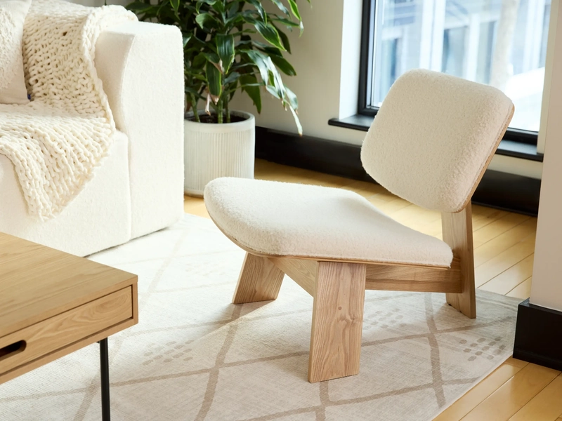 Wooden Vela Reading Chair