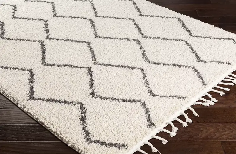 ivory rug with dark grey zigzag patterns