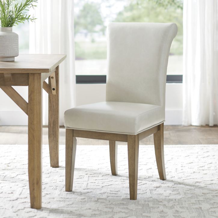 Classic dining chair in white upholstery
