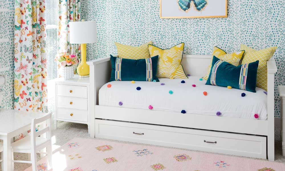 Daybed with storage