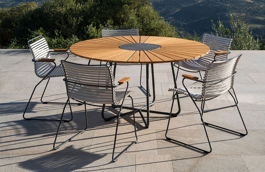 Outdoor dining table and chairs