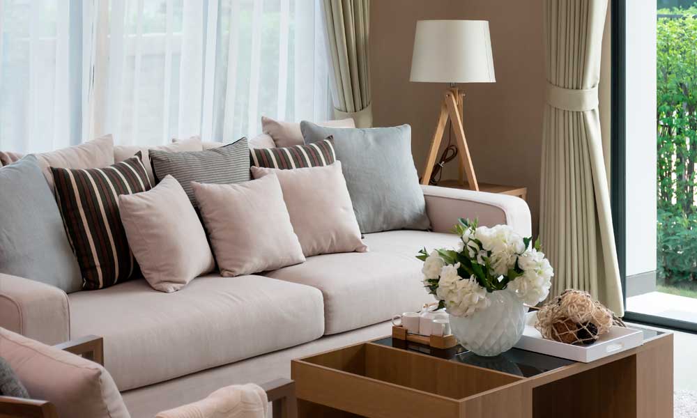 Throw pillows sectional