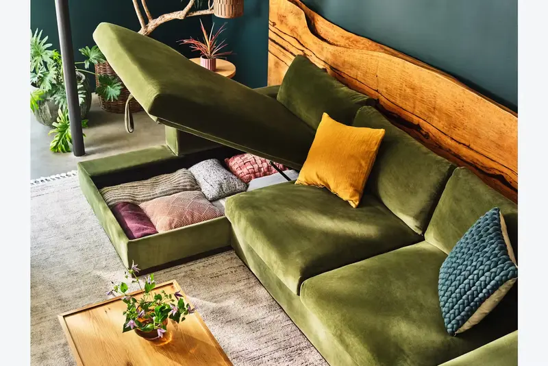 Big storage under Chaise Seat