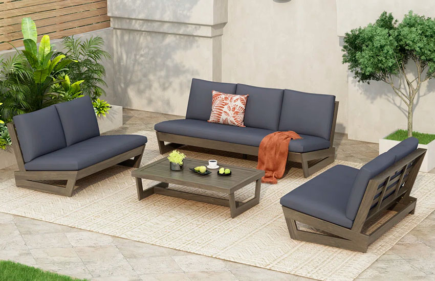 Outdoor Set on a Back Yard