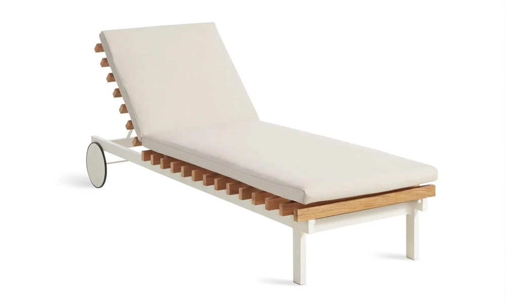 White Outdoor Sun lounger seat 