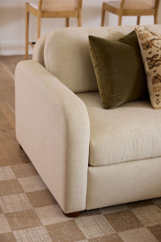 High-quality sofa Archie sofa with gentle corners.