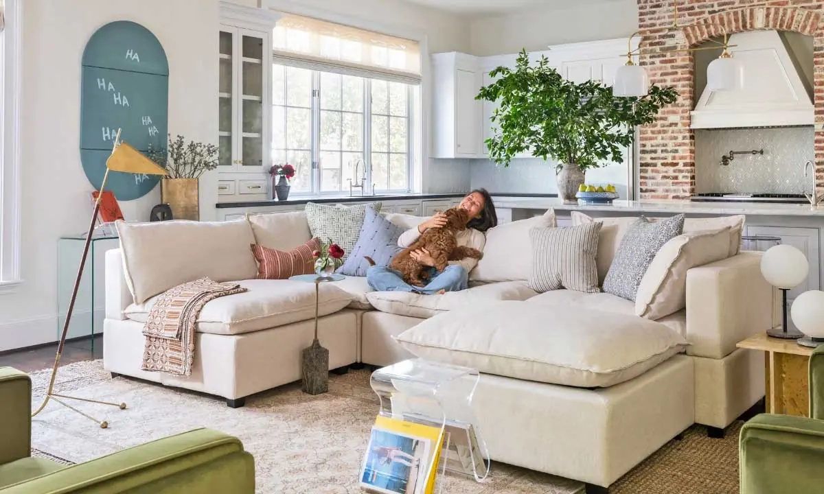 Kova Sofa