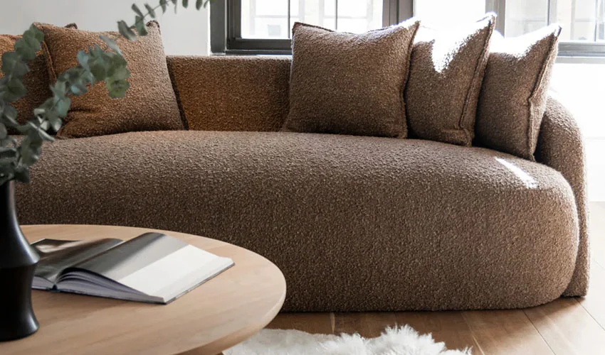 Curved floor Sofa with pillows
