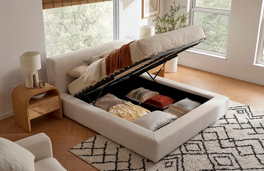 Minimalist platform bed with storage inside
