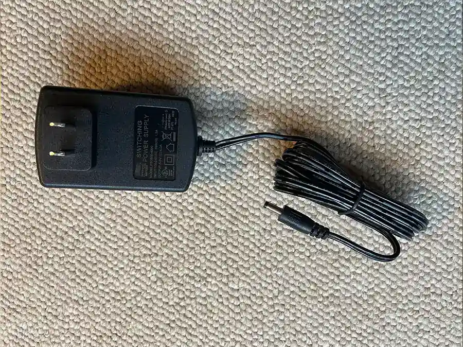 Homebase Bed Frame USB-charger