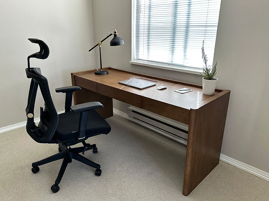 Working place with Torme Desk