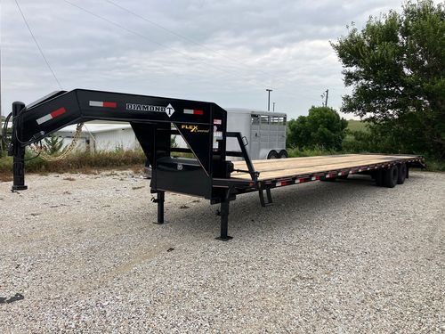 2025 Diamond T 40' x 102" Low-Pro Flatdeck w/Duals