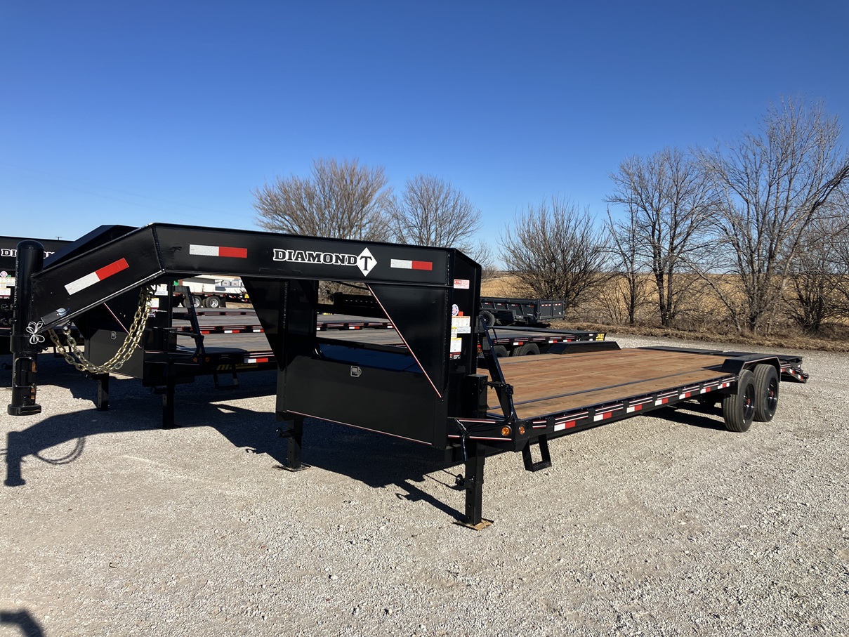 2026 Diamond T 28' Skid Pro w/10k Axles & Super Singles 