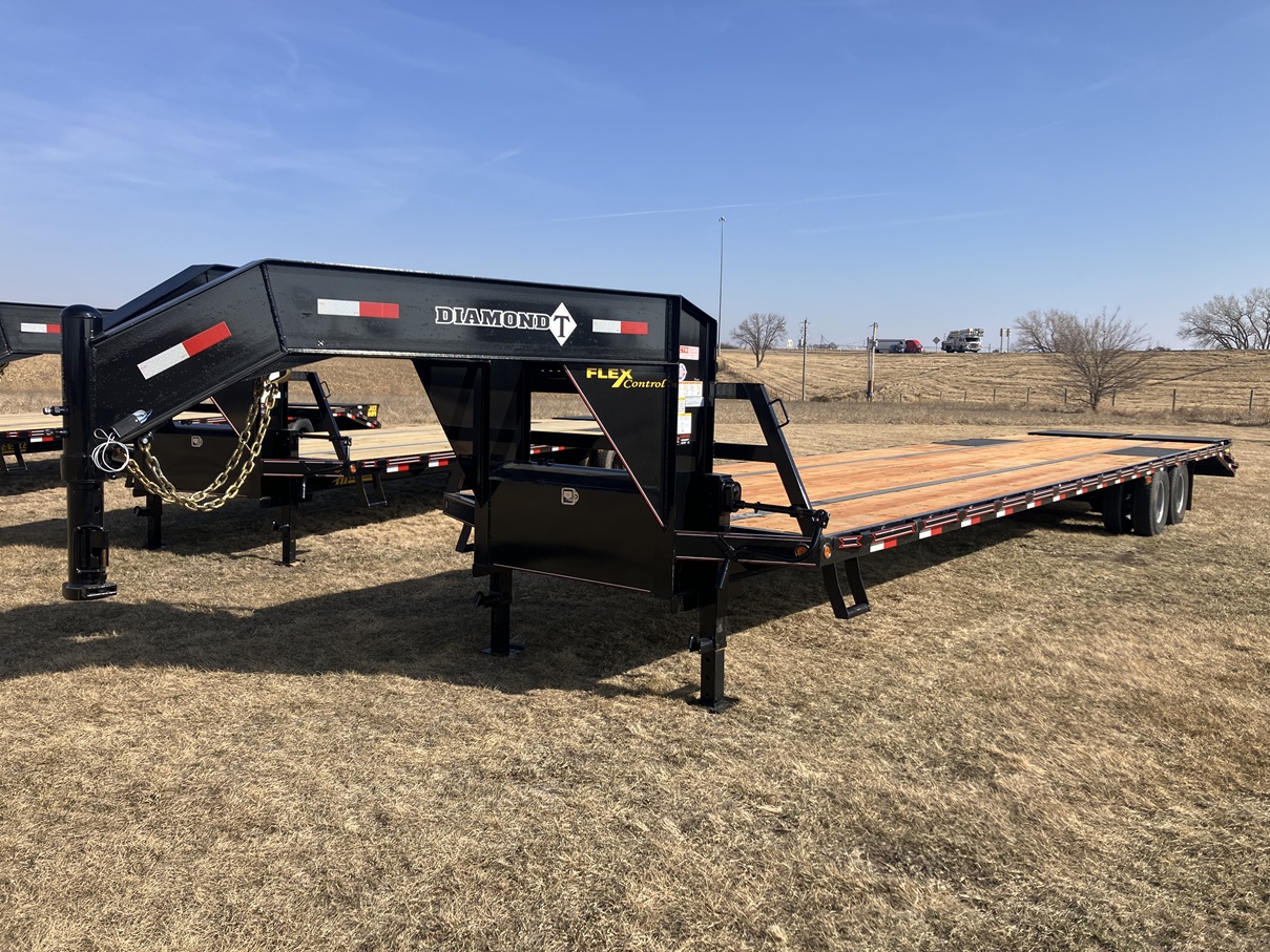 2026 Diamond T 40' x 102" Low-Pro Flatdeck w/Duals 