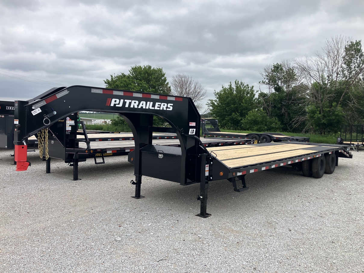 2027 PJ Trailers LD 30' Low-Pro Flatdeck w/Duals