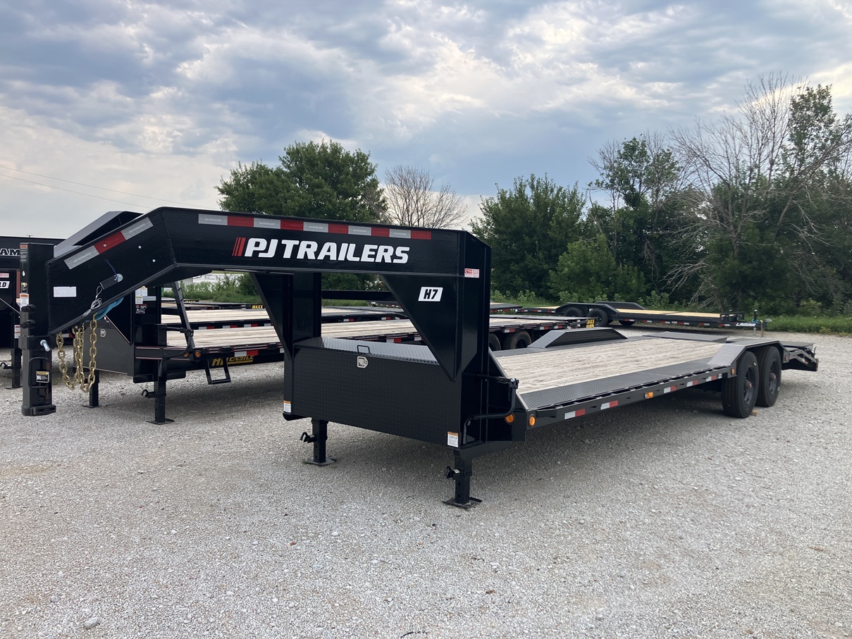 2026 PJ Trailers Pro-Beam 28' x 102" Super Wide Gooseneck w/10k Axles 