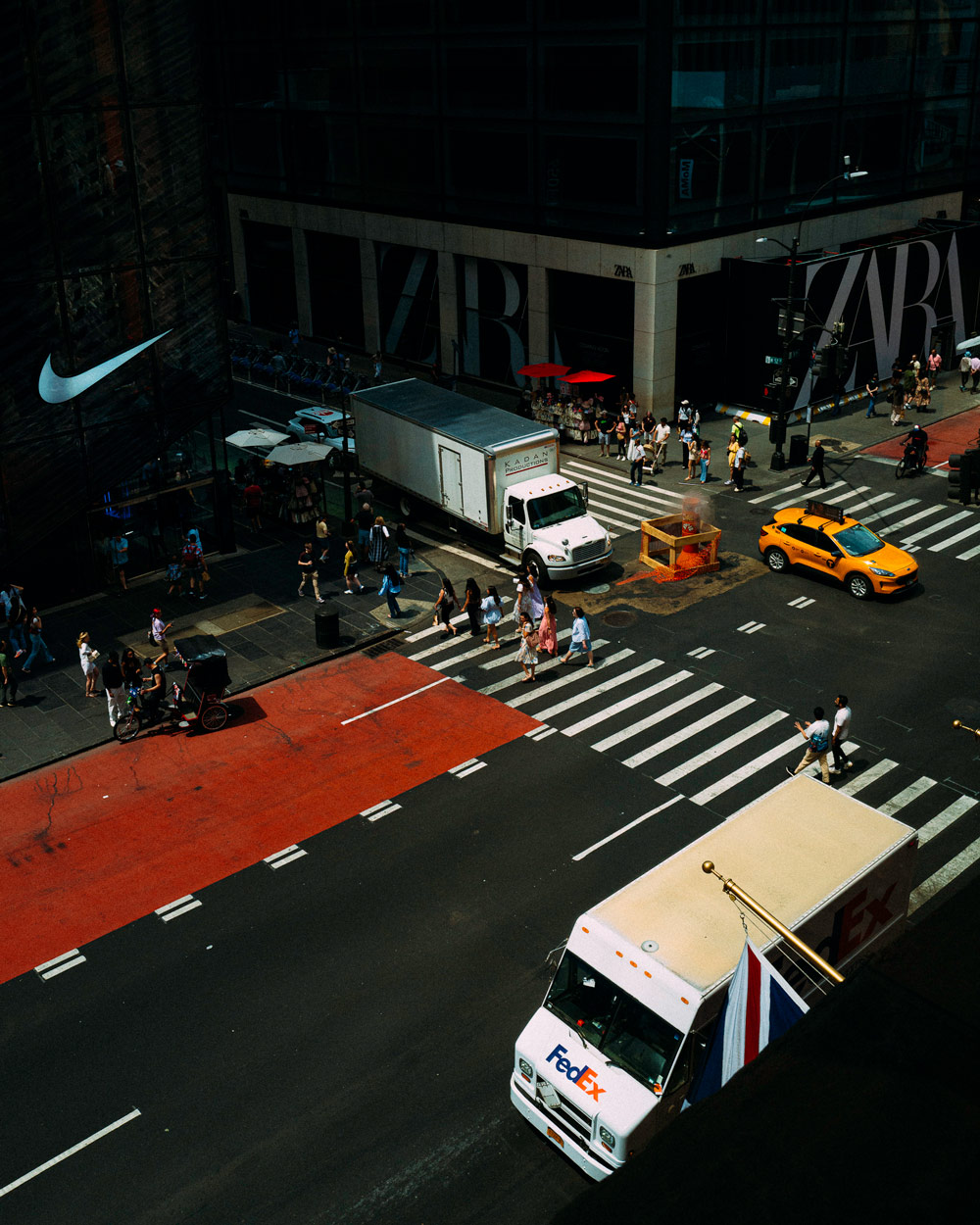 NIKE 5th AVENUE