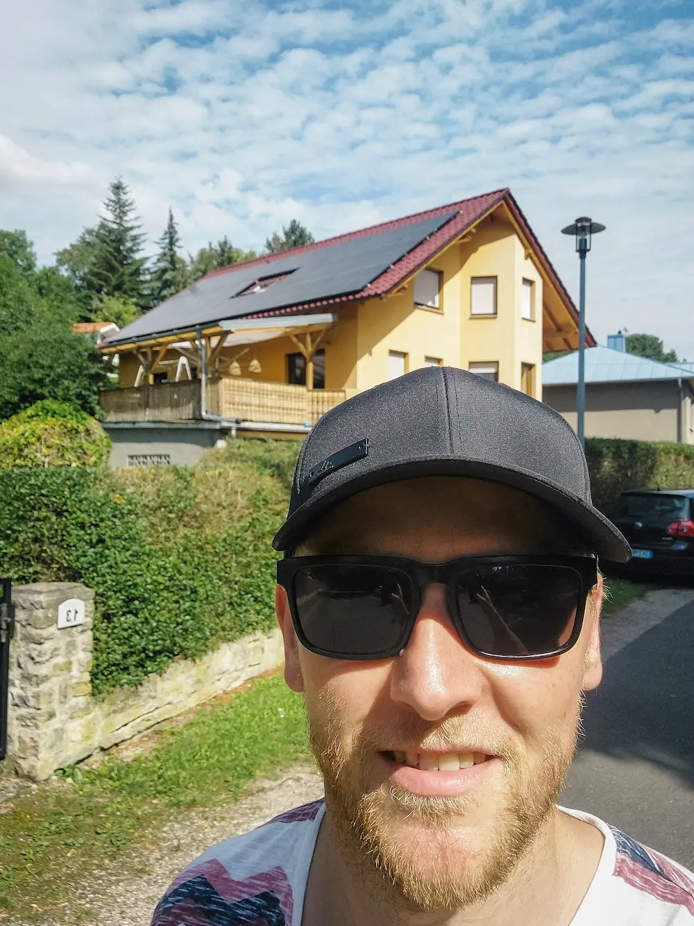 Enpal Kunden mit ihrer Enpal Energielösung