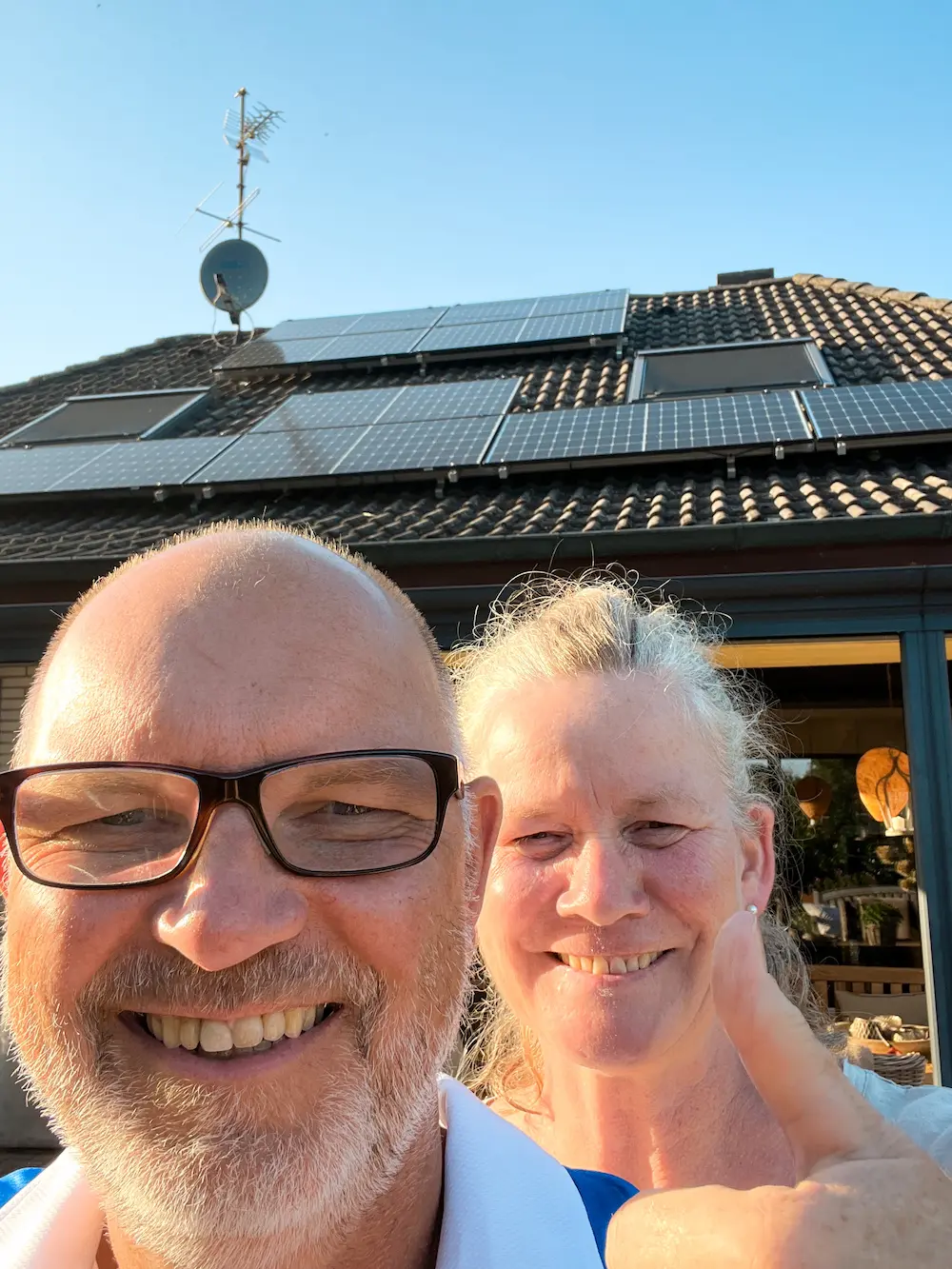 Enpal Kunden mit ihrer Enpal Energielösung