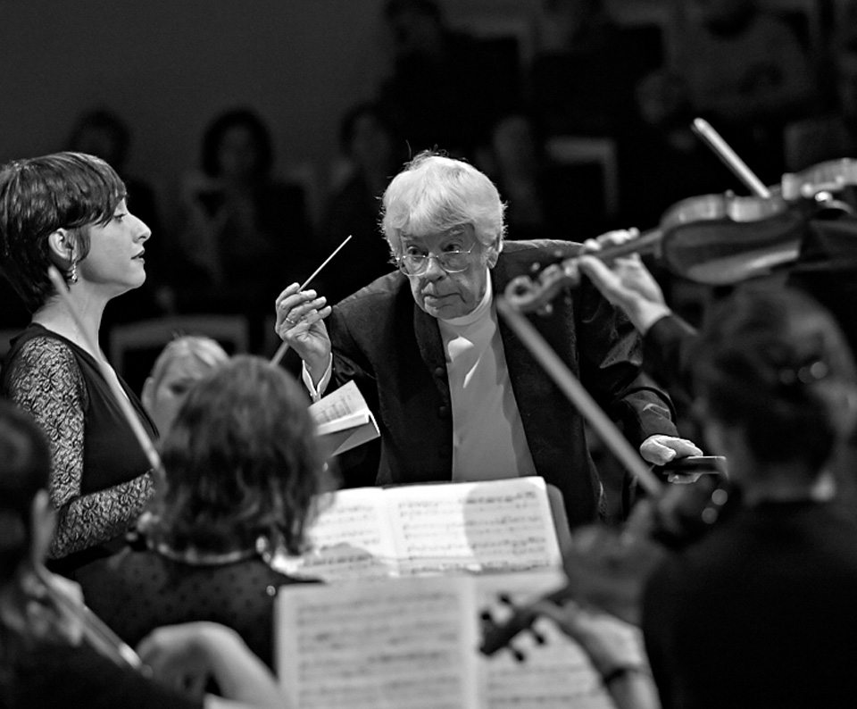 Lidia Vinyes Curtis singing Matthew Passion with Helmut Rilling
