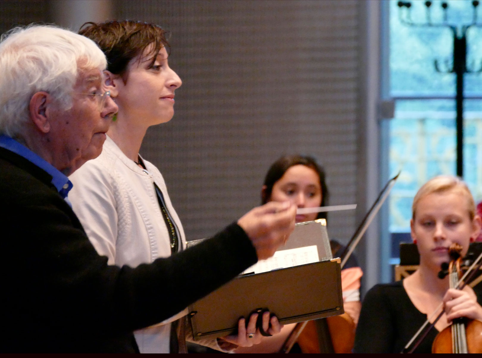 Lidia Vinyes Curtis next to Helmuth Rilling