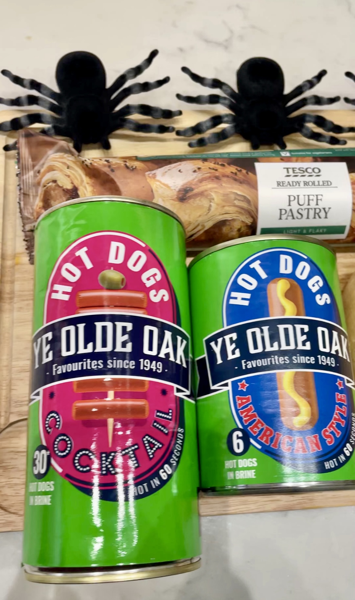 Ye Olde Oak Hotdogs halloween hotdog ideas mummies