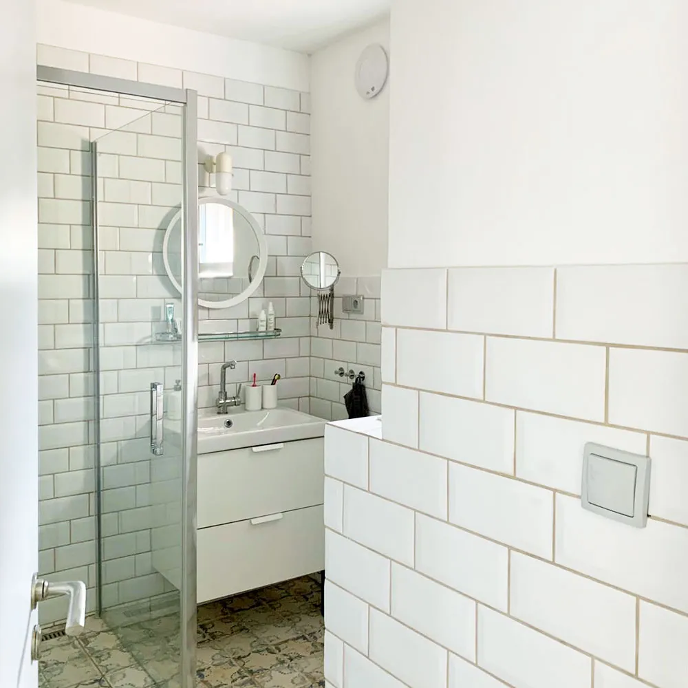 Koupelna se sprchovým koutem